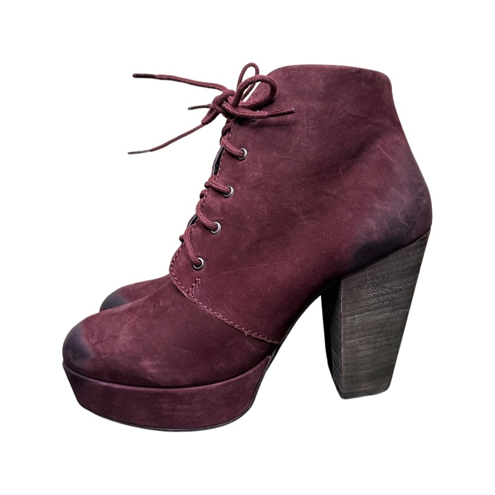 Steve Madden Raspy platform boots tie up